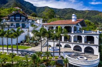 Venta propiedad con 2 mansiones y hermosas vistas