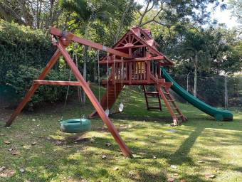Se alquila apartamento en Santa Ana San José 26-915