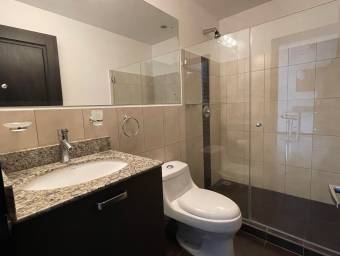 Se alquila apartamento en Santa Ana San José 26-915