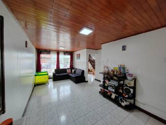 Alquiler de casa amplia para uso residencial o comercial #26-1899 GS
