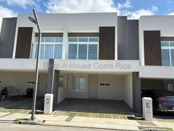 Alquiler de casa moderna tipo dúplex con amenidades premium #26-1891 GS