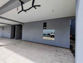 Casa en alquiler en Heredia Barva 2 niveles con jardín y excelente ubicación #26-1904 GS