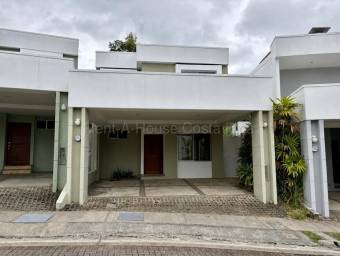 HERMOSA CASA EN SAN PABLO DE HEREDIA CON AMPLIO PATIO