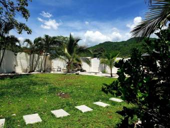 Se alquila casa en Piedades Santa Ana 26-1274