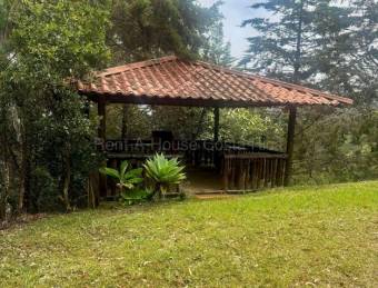 Hermosa Cabaña en Venta en Palo Verde de El Guarco, Cartago MLS 26-1774