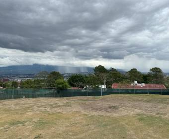 Lote de 800 m2 a la venta en condominio en Escazú