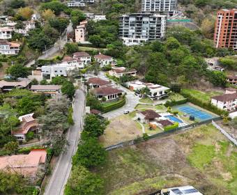 Lote de 800 m2 a la venta en condominio en Escazú