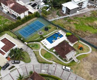 Lote de 800 m2 a la venta en condominio en Escazú
