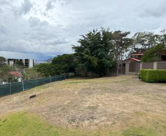 Lote de 800 m2 a la venta en condominio en Escazú