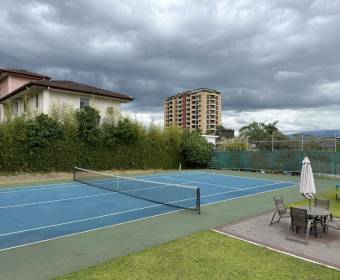 Lote de 800 m2 a la venta en condominio en Escazú