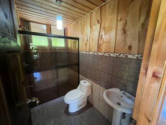 VENTA DE CABAÑA EN EL JARDIN DE DOTA 