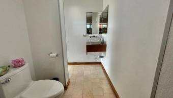 Venta Casa de Lujo en La Guácima de Alajuela. RAH 26-207