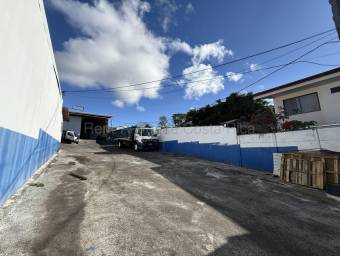 Terreno con Bodega Industrial en Heredia