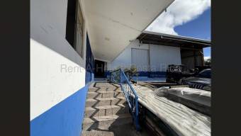 Terreno con Bodega Industrial en Heredia