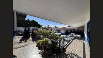 Terreno con Bodega Industrial en Heredia