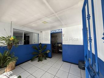 Terreno con Bodega Industrial en Heredia