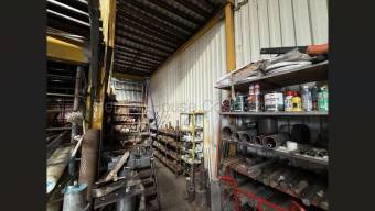 Terreno con Bodega Industrial en Heredia