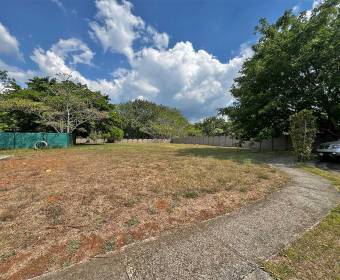 597 m2 lot for sale in the Veredas del Arroyo gated community in La Guacima, Alajuela.