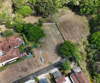 597 m2 lot for sale in the Veredas del Arroyo gated community in La Guacima, Alajuela.