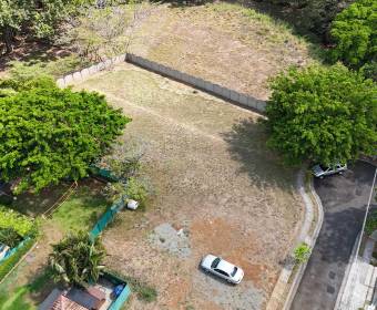 597 m2 lot for sale in the Veredas del Arroyo gated community in La Guacima, Alajuela.