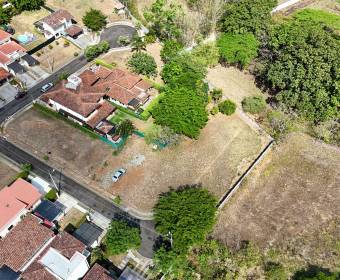 597 m2 lot for sale in the Veredas del Arroyo gated community in La Guacima, Alajuela.