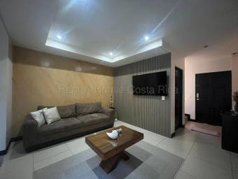Casa en venta en condominio 3 habitaciones con terraza y amenidades premium #26-1600 GS