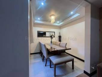 Casa en venta en condominio 3 habitaciones con terraza y amenidades premium #26-1600 GS