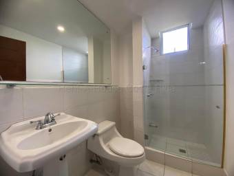 Se alquila apartamento en Pozos Santa Ana 26-1929