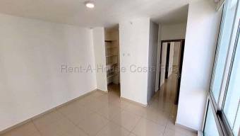 Se alquila apartamento en Tibás San José 26-1926