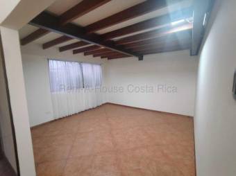 Alquiler de Casa en Montes de Oca-San Pedro. RAH 26-1925