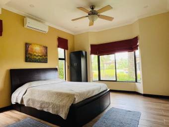 VENTA DE CASA DE PLAYA EN BEJUCO