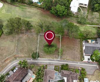 Lote de 600 m2 en venta en Condominio Bajo Par, dentro de Ciudad Hacienda Los Reyes, La Guacima