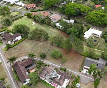 Lote de 600 m2 en venta en Condominio Bajo Par, dentro de Ciudad Hacienda Los Reyes, La Guacima