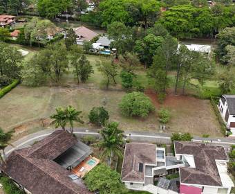 Lote de 600 m2 en venta en Condominio Bajo Par, dentro de Ciudad Hacienda Los Reyes, La Guacima