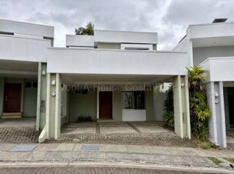 Venta de Casa en San Pablo de Heredia. RAH 26-1919