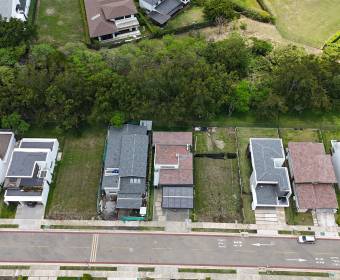 Casa moderna de una planta en venta en Condominio Las Mesetas dentro de Ciudad Hacienda Los Reyes
