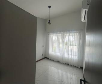 Casa moderna de una planta en venta en Condominio Las Mesetas dentro de Ciudad Hacienda Los Reyes