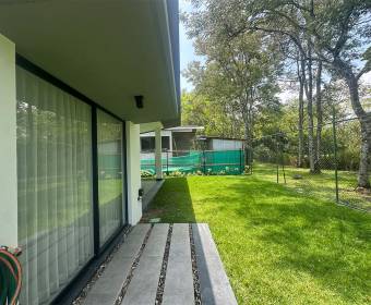 Casa moderna de una planta en venta en Condominio Las Mesetas dentro de Ciudad Hacienda Los Reyes