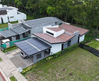 Casa moderna de una planta en venta en Condominio Las Mesetas dentro de Ciudad Hacienda Los Reyes