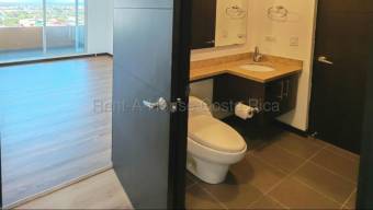 Apartamento en venta en Condado del Parque La Sabana último piso y gran inversión #26-1685 GS