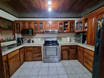 Se vende casa en San Francisco Heredia 26-620