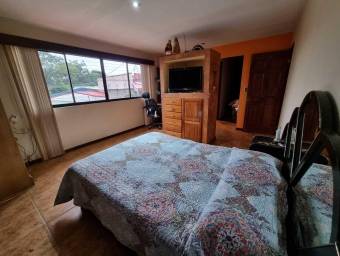 Se vende casa en San Francisco Heredia 26-620