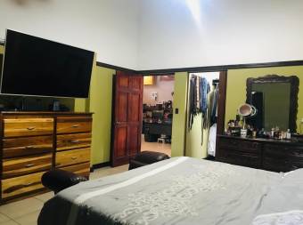 Se vende casa en Catedral San José 26-1130