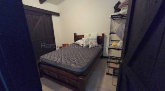 Casa en venta en Cahuita con piscina amplio terreno e ideal para Airbnb #26-1897 GS