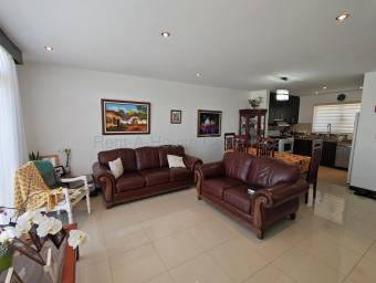 Venta casa moderna en condominio con patio amplio y vistas espectaculares #26-1886 GS