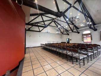 Edificio comercial en venta en Heredia ideal para restaurante y eventos #26-745 GS