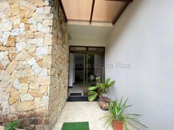 Venta de Apartamento en Río Oro-Santa Ana. RAH 26-1952
