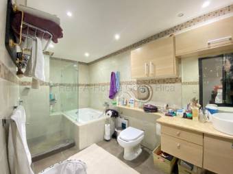 Venta de Apartamento en Río Oro-Santa Ana. RAH 26-1952