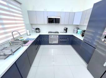 OPORTUNIDAD Venta de Casa Moderna en el Tejar de Cartago OPORTUNIDAD Venta de Casa Moderna en el Tejar de Cartago