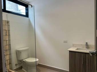 Se alquila apartamento en Escazú San José 26-1240